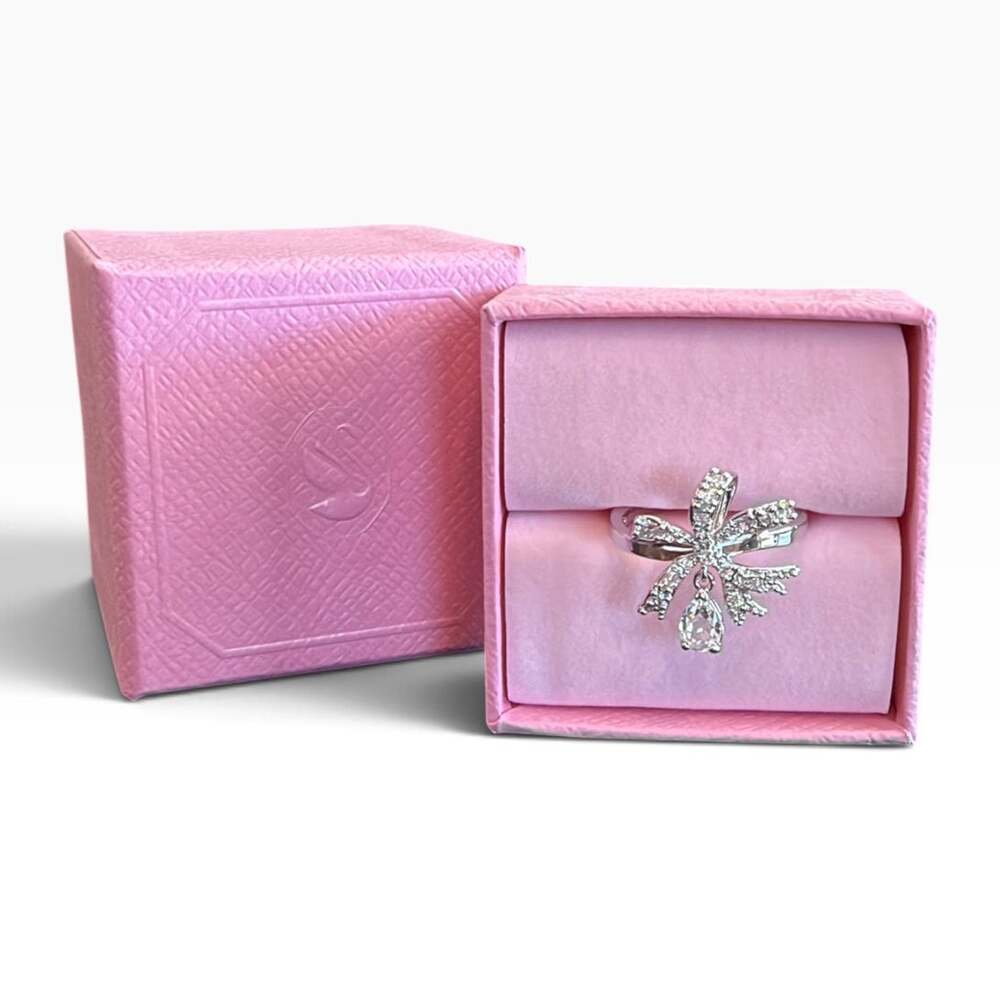 The Swarovski Hyperbola / Volta Bow Cocktail Ring size 58 / 8